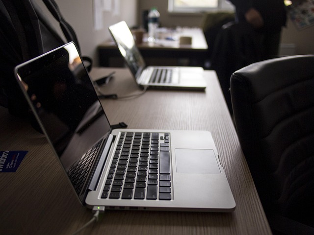 laptopy tablety.jpg