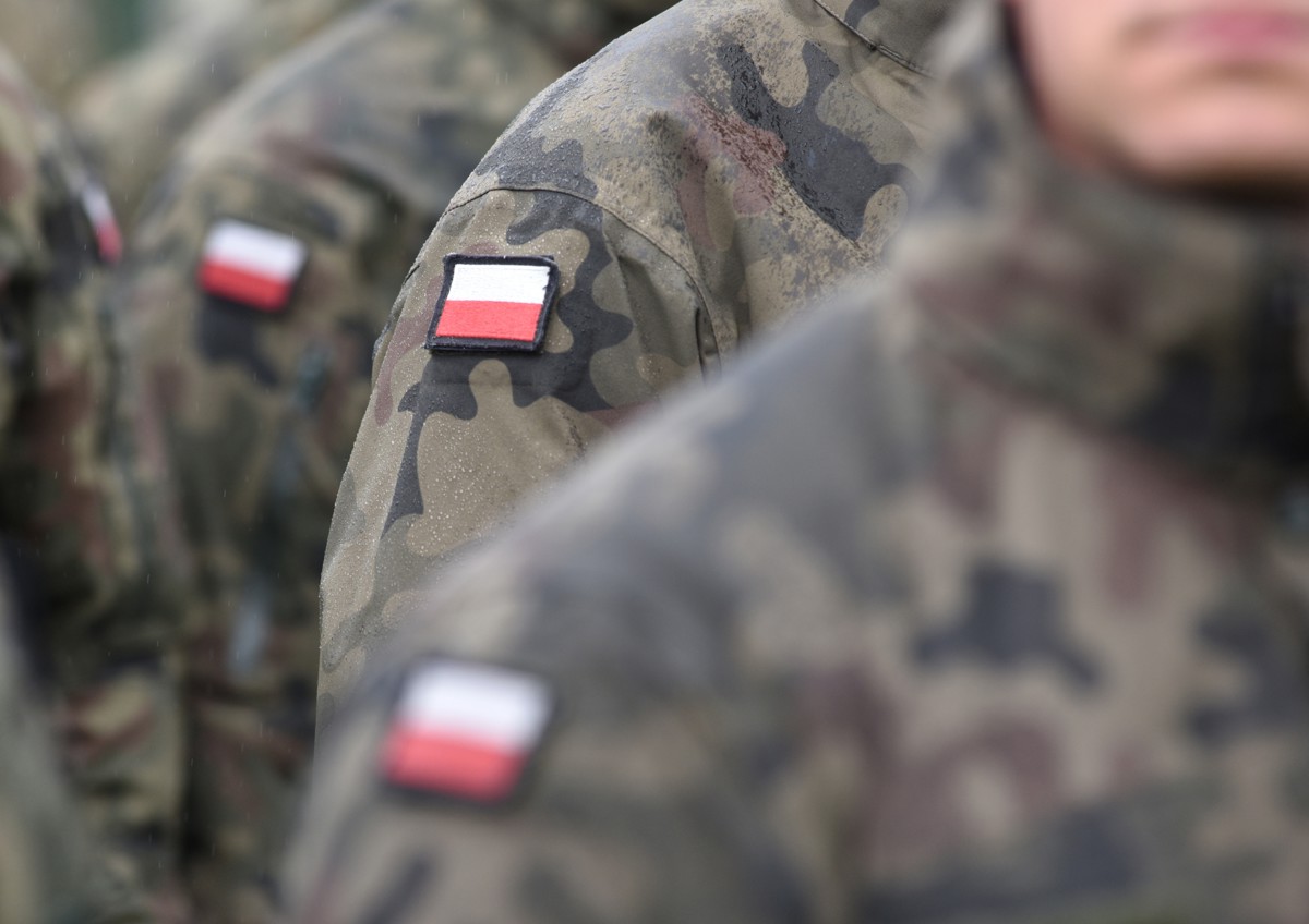 Black and White Minimalist Blank A4 Document Landscape.png