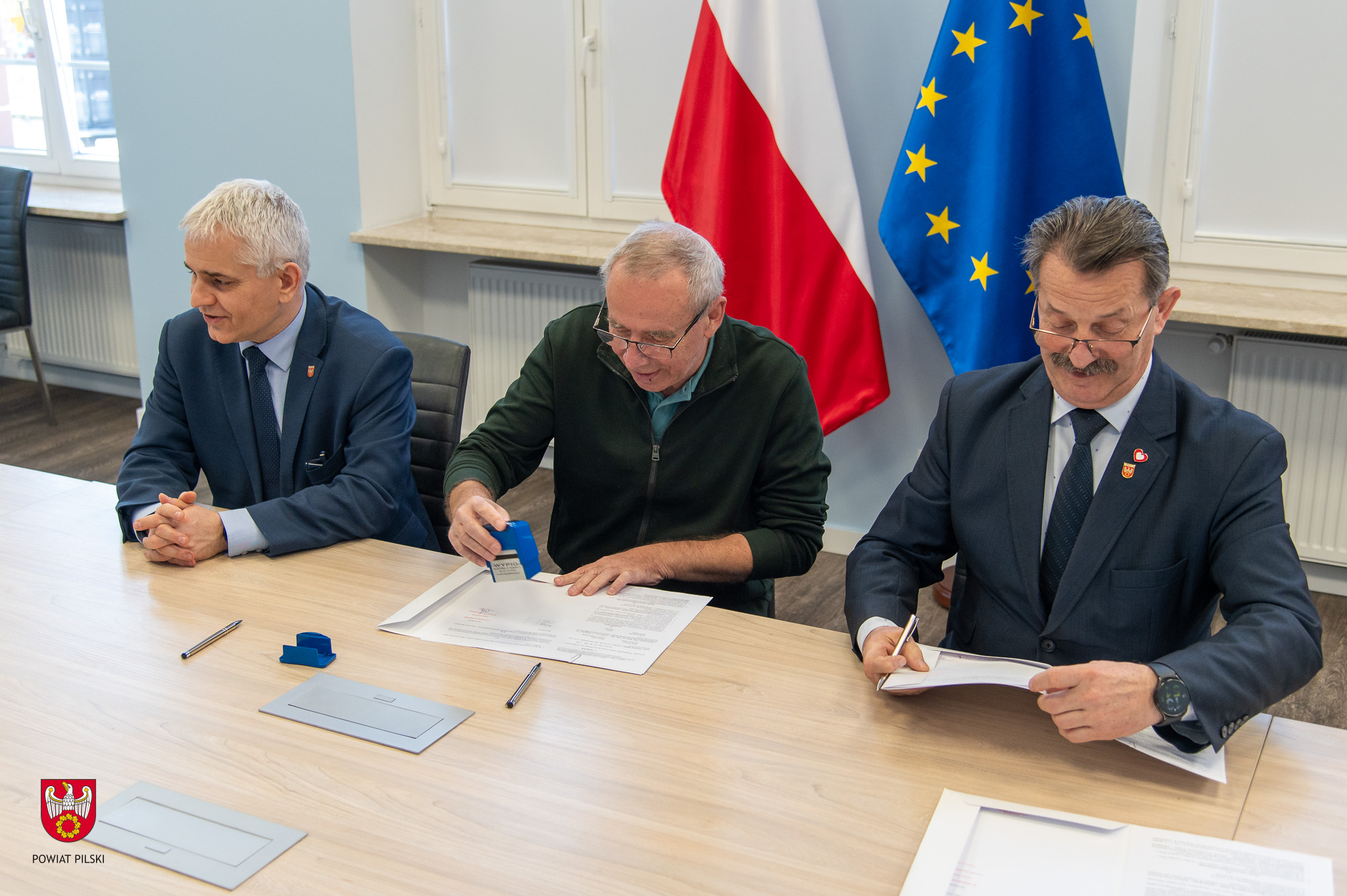 podpisanie umów  (6).jpg