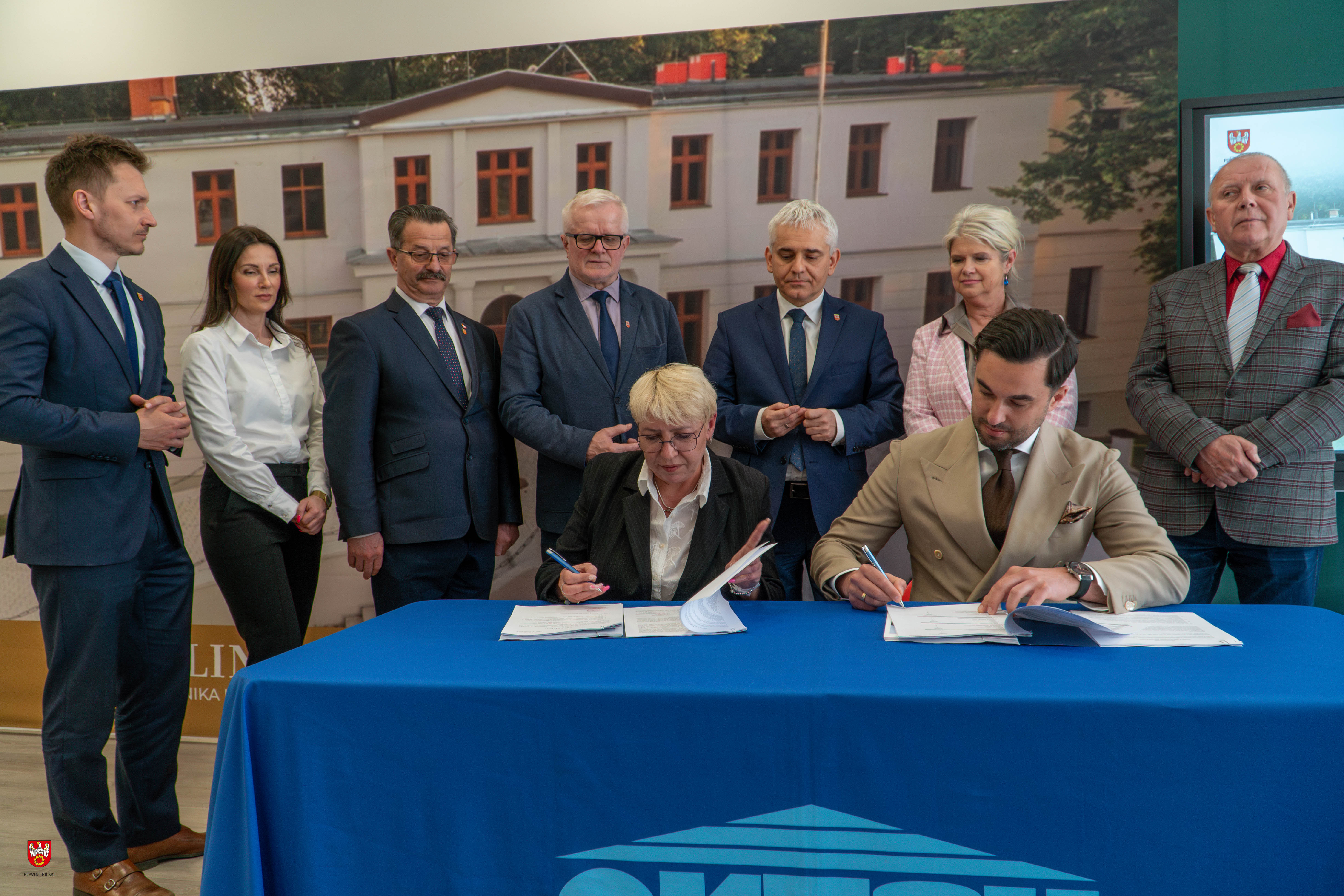 Umowa z najemcą pałacu w Nieżychowie (9).jpg