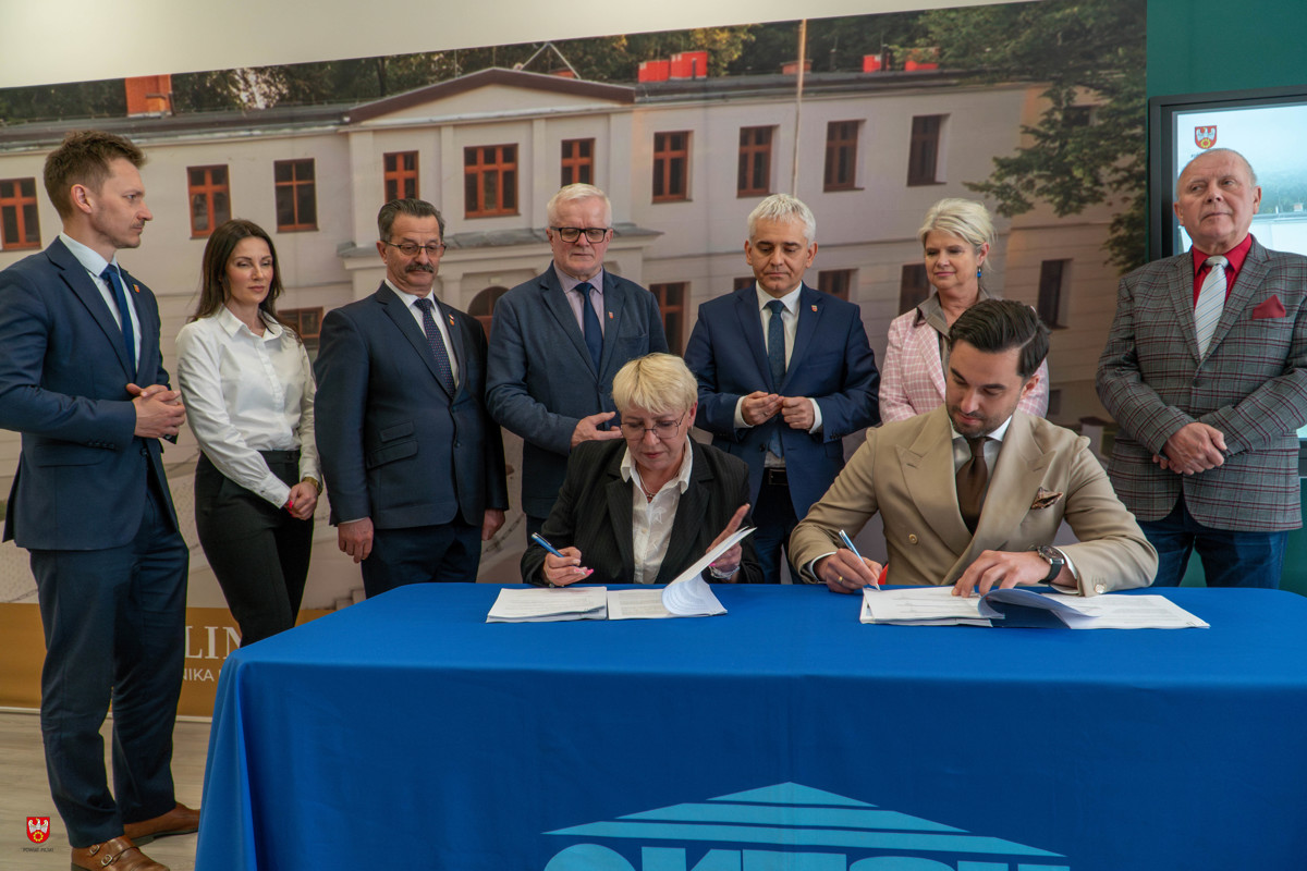 Umowa z najemcą pałacu w Nieżychowie (9).jpg