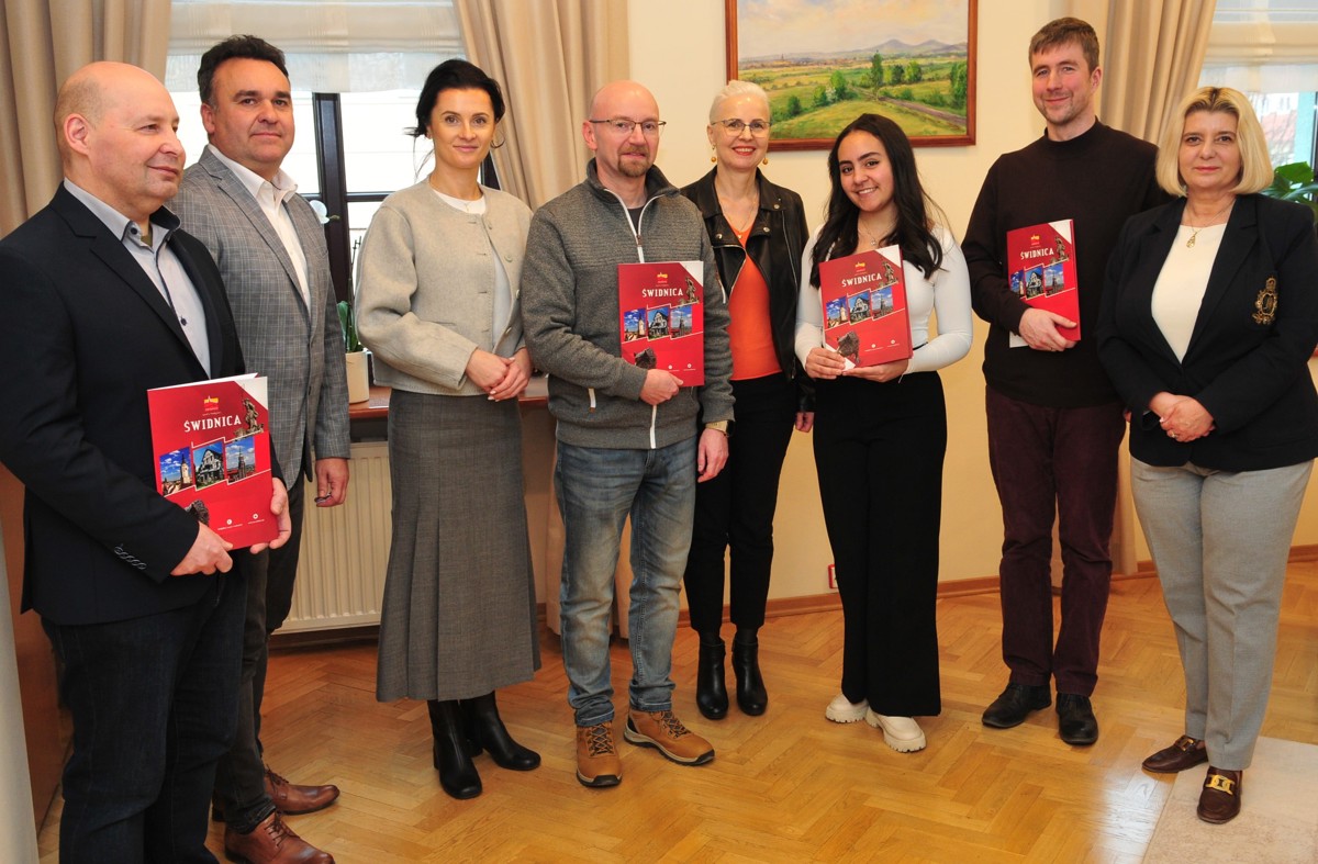 Przyznano stypendia Prezydent Miasta Świdnicy w dziedzinie kultury.jpg