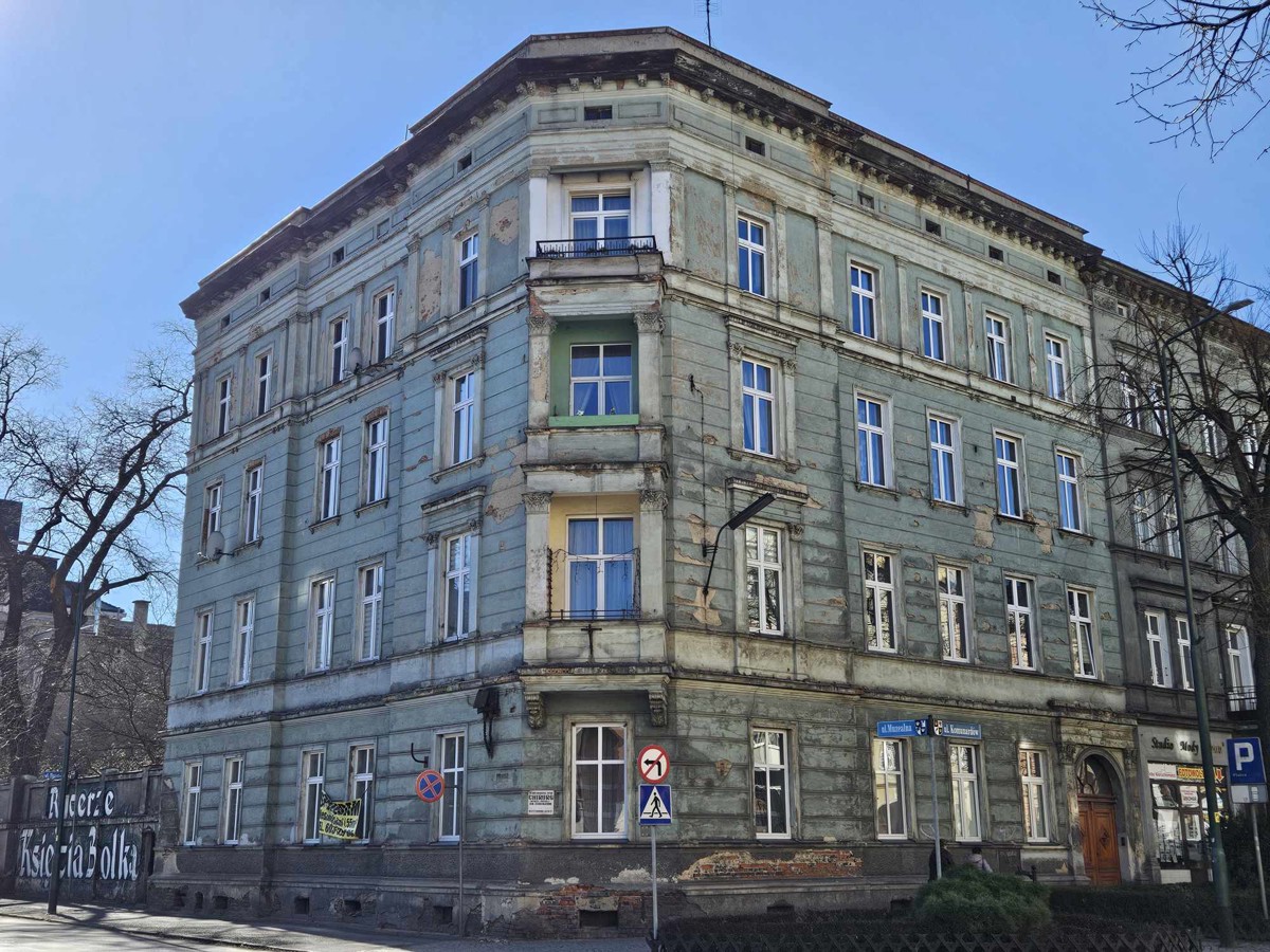 Ul. Komunardów 1.jpg