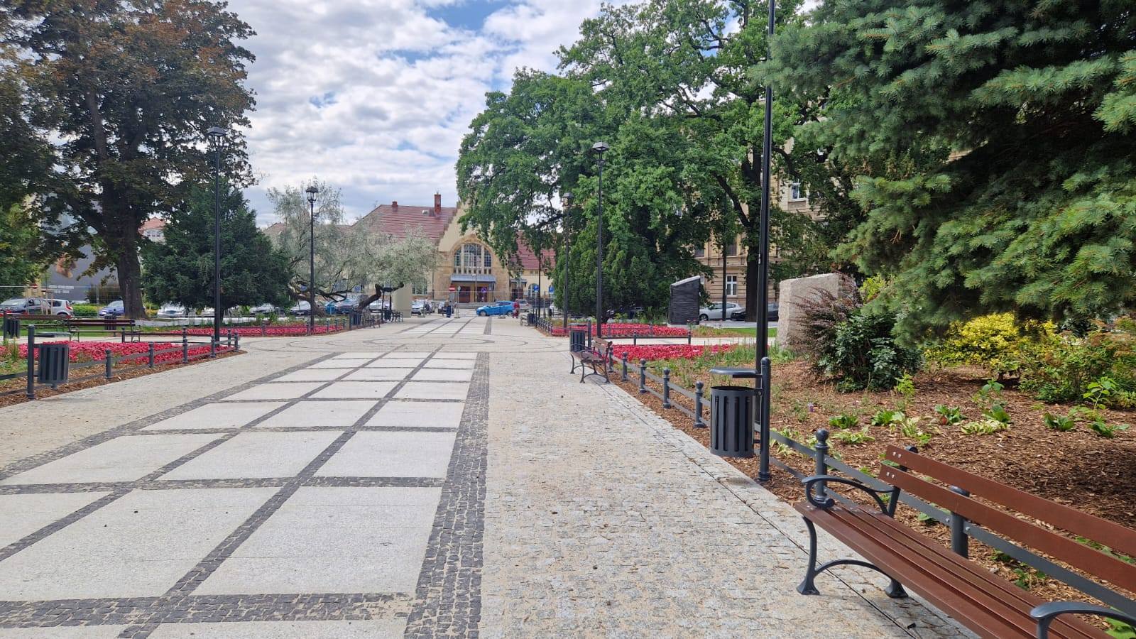Odnowiony plac Grunwaldzki (3).jpg
