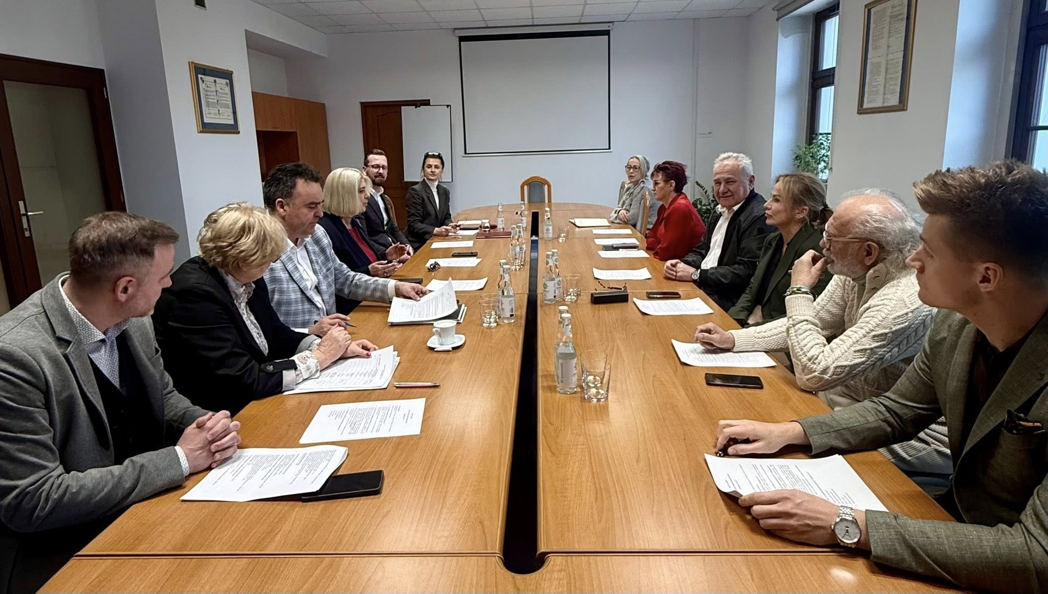Kapituła Świdnickiego Gryfa.jpg