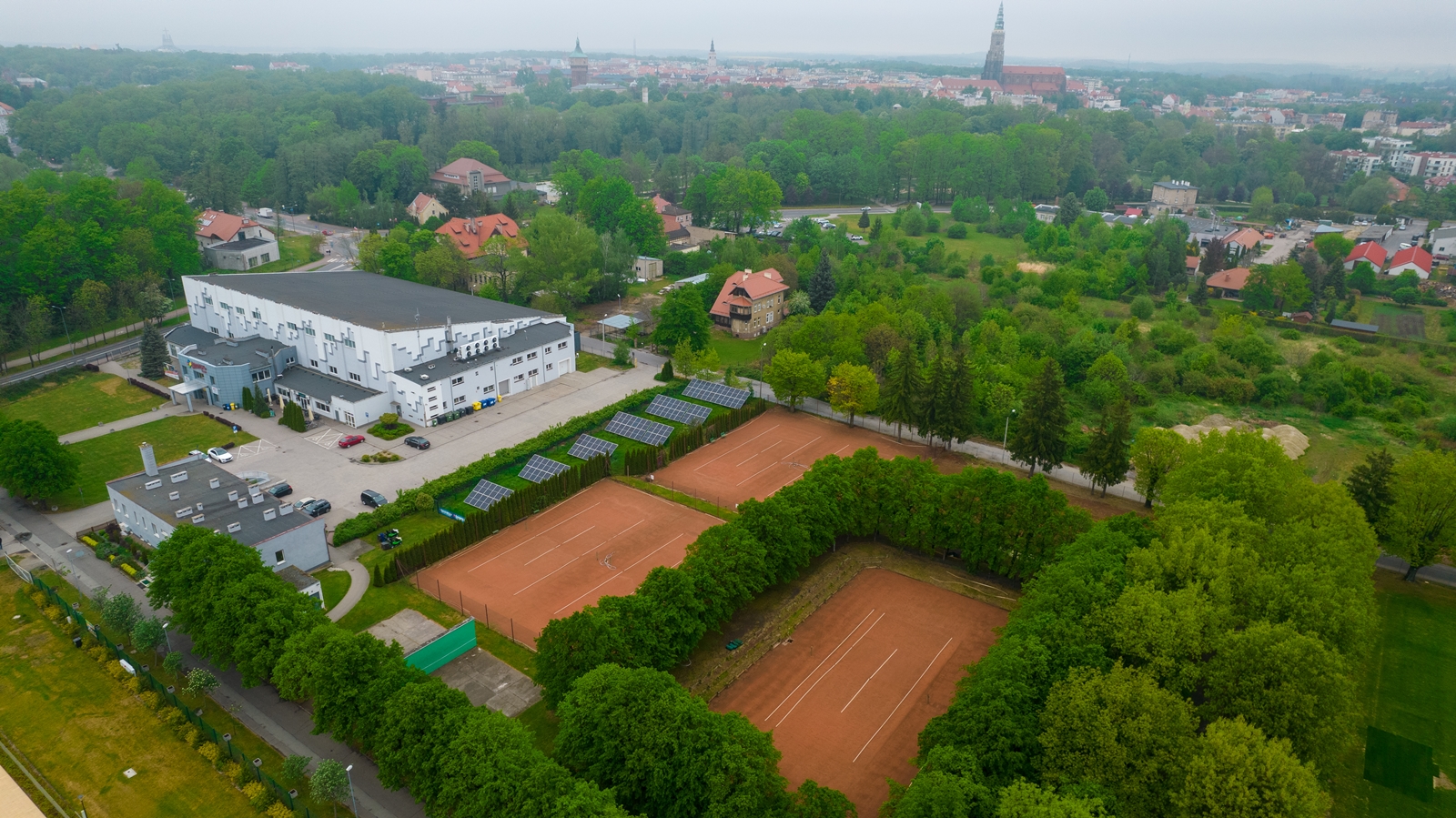Szykują się wielkie inwestycje w tenisową infrastrukturę w Świdnicy (3).jpg