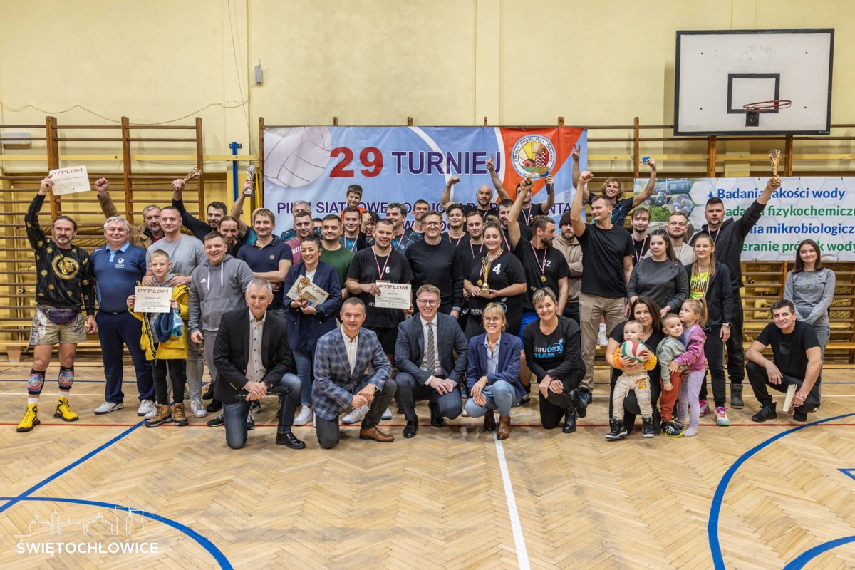 Siatkarskie zmagania o Puchar Prezydenta.jpg