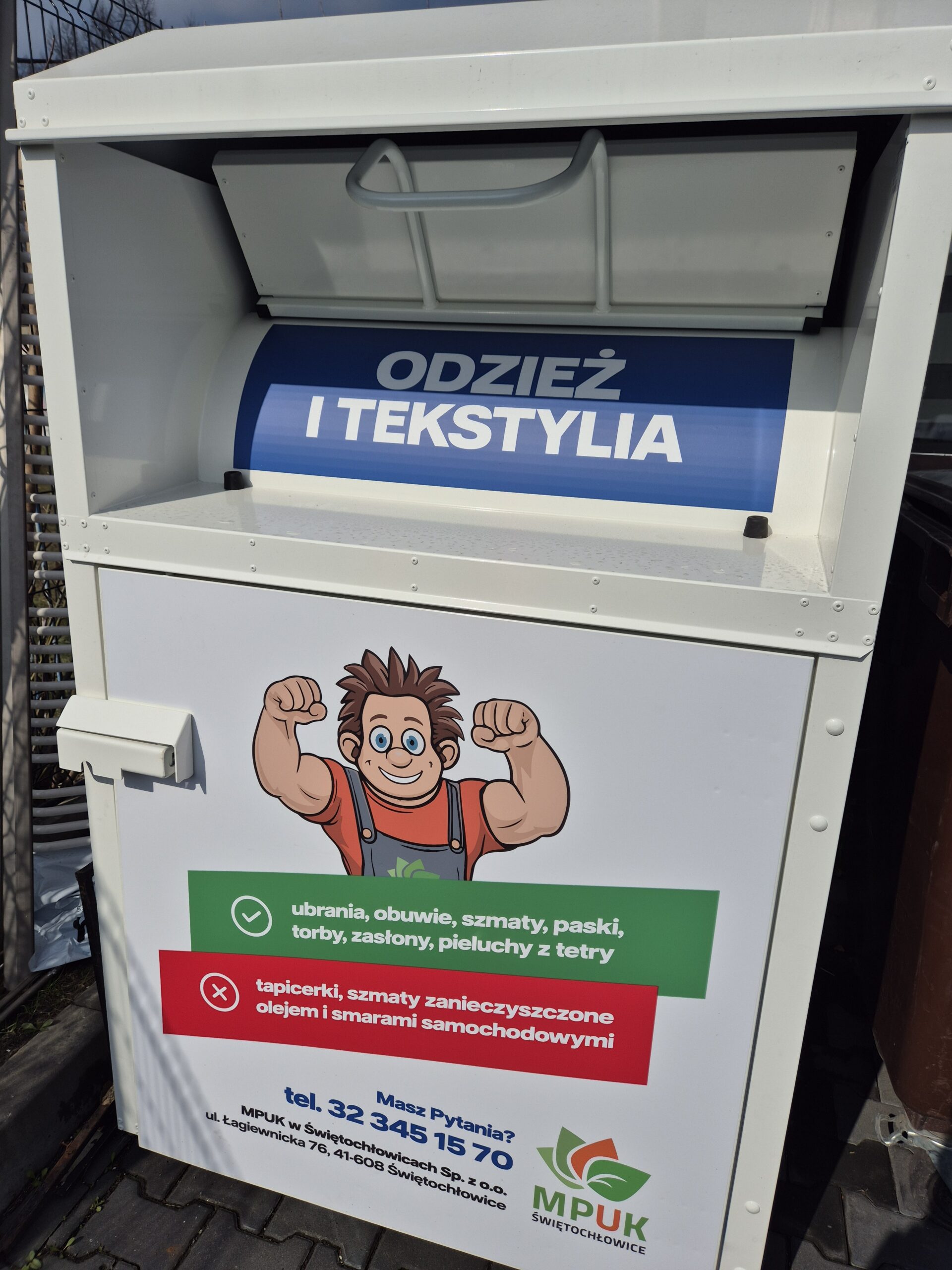 Kontenery na odzież.jpg
